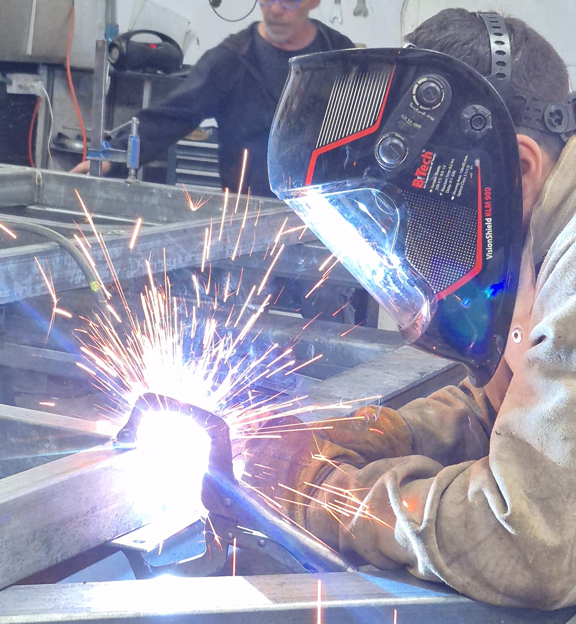 עבודת מתכת ומסגרות 2