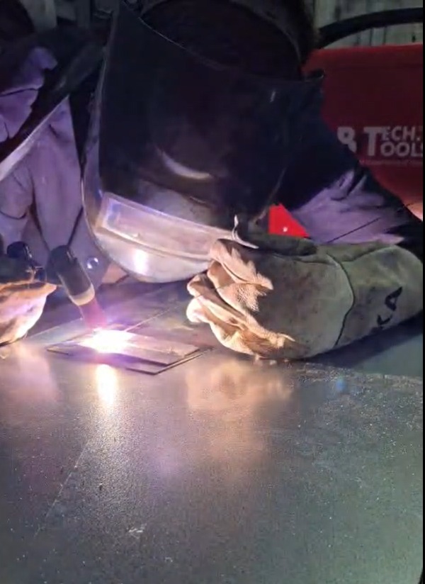 עבודת מתכת ומסגרות 1