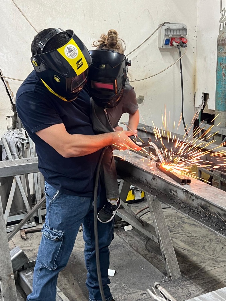 עבודת מתכת ומסגרות 3